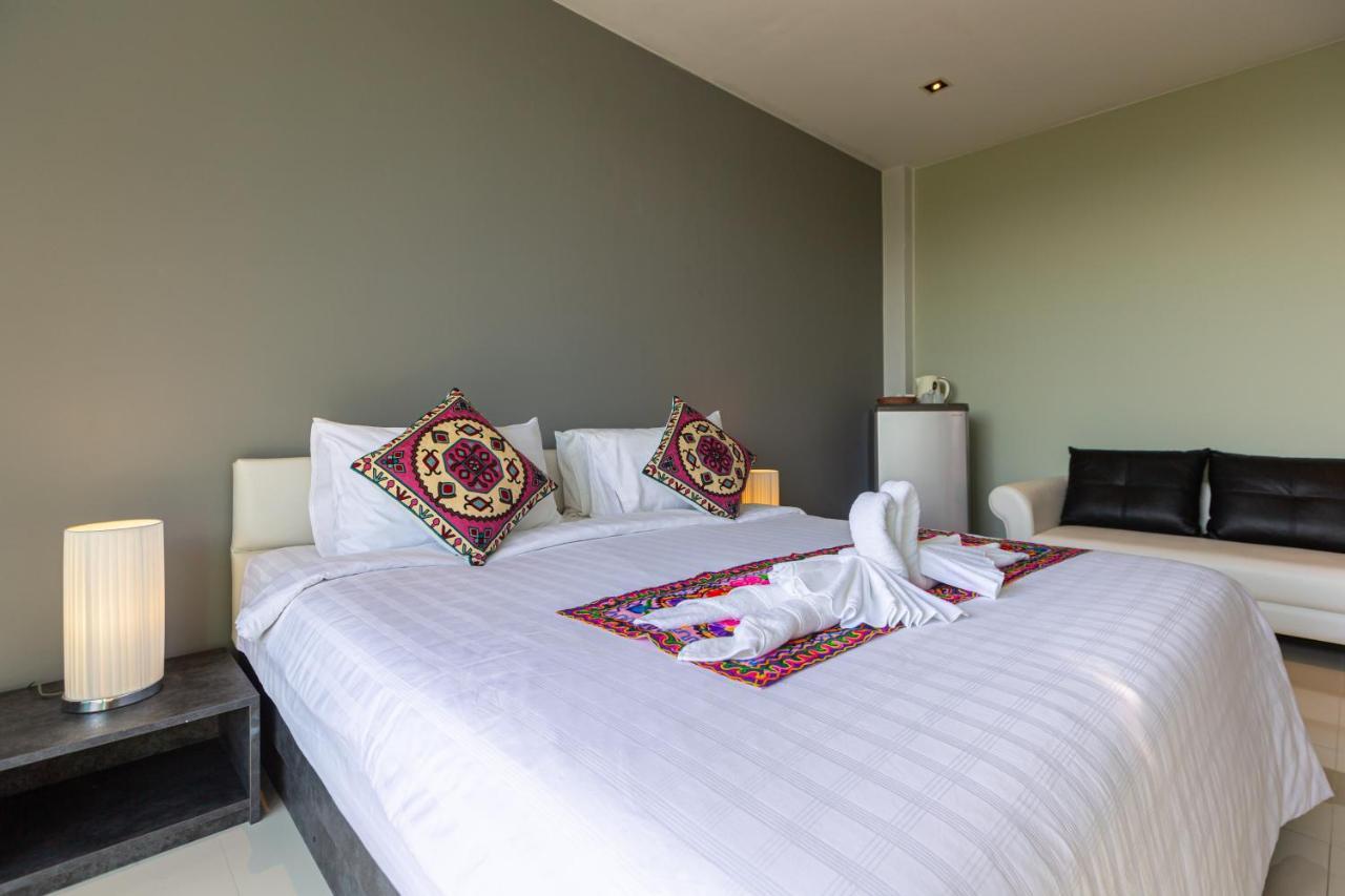 Rossarin Sea View Patong Hotel Eksteriør billede