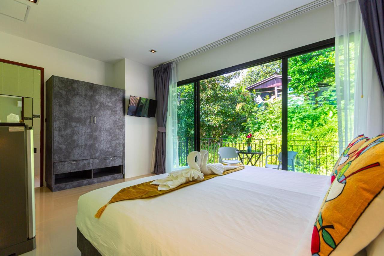 Rossarin Sea View Patong Hotel Eksteriør billede